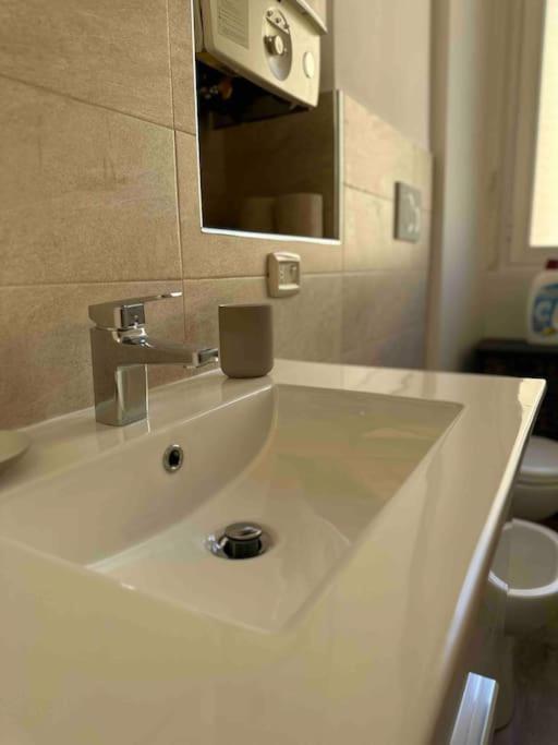 Xenia Apartments - Charming Garden Suite In Porta Venezia Milano Eksteriør billede